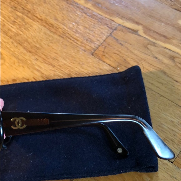 Sunglasses - Picture 4 of 5